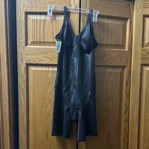 Miraclesuit Black shape ware